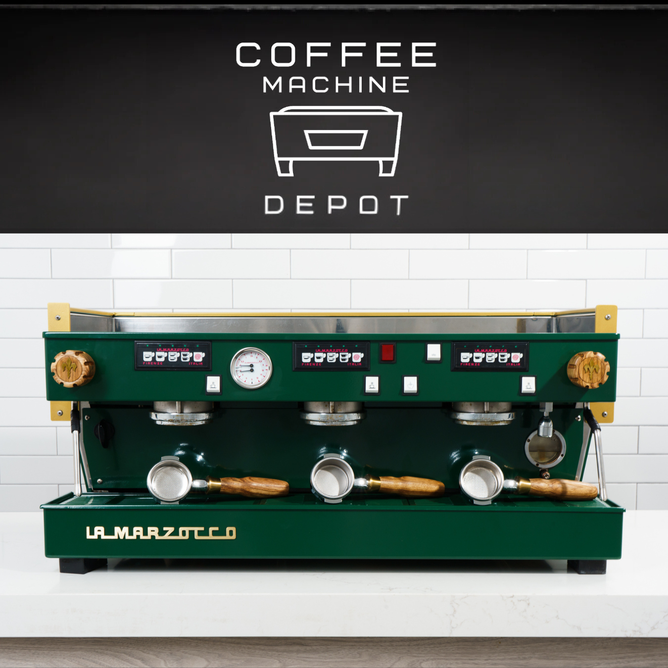 La Marzocco Linea Classic AV 3 group Custom Hunter Green, Walnut & Brass