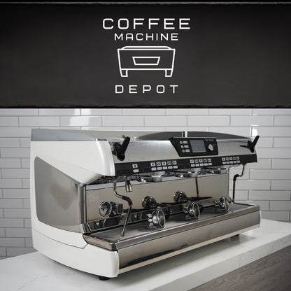 Nuova Simonelli - Aurelia II - AV Digit - 3 Group Commercial Espresso Machine