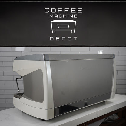 Nuova Simonelli - Aurelia II - AV Digit - 3 Group Commercial Espresso Machine